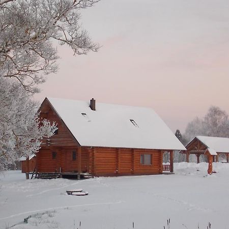 Guest House Kalnini Kārļi Exteriör bild