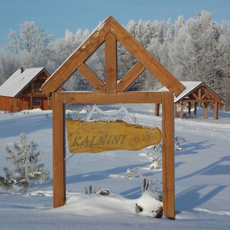 Guest House Kalnini Kārļi Exteriör bild