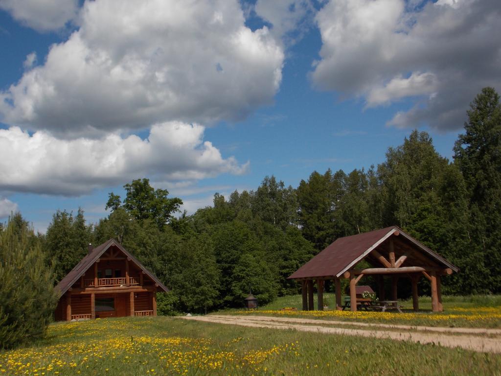 Guest House Kalnini Kārļi Exteriör bild